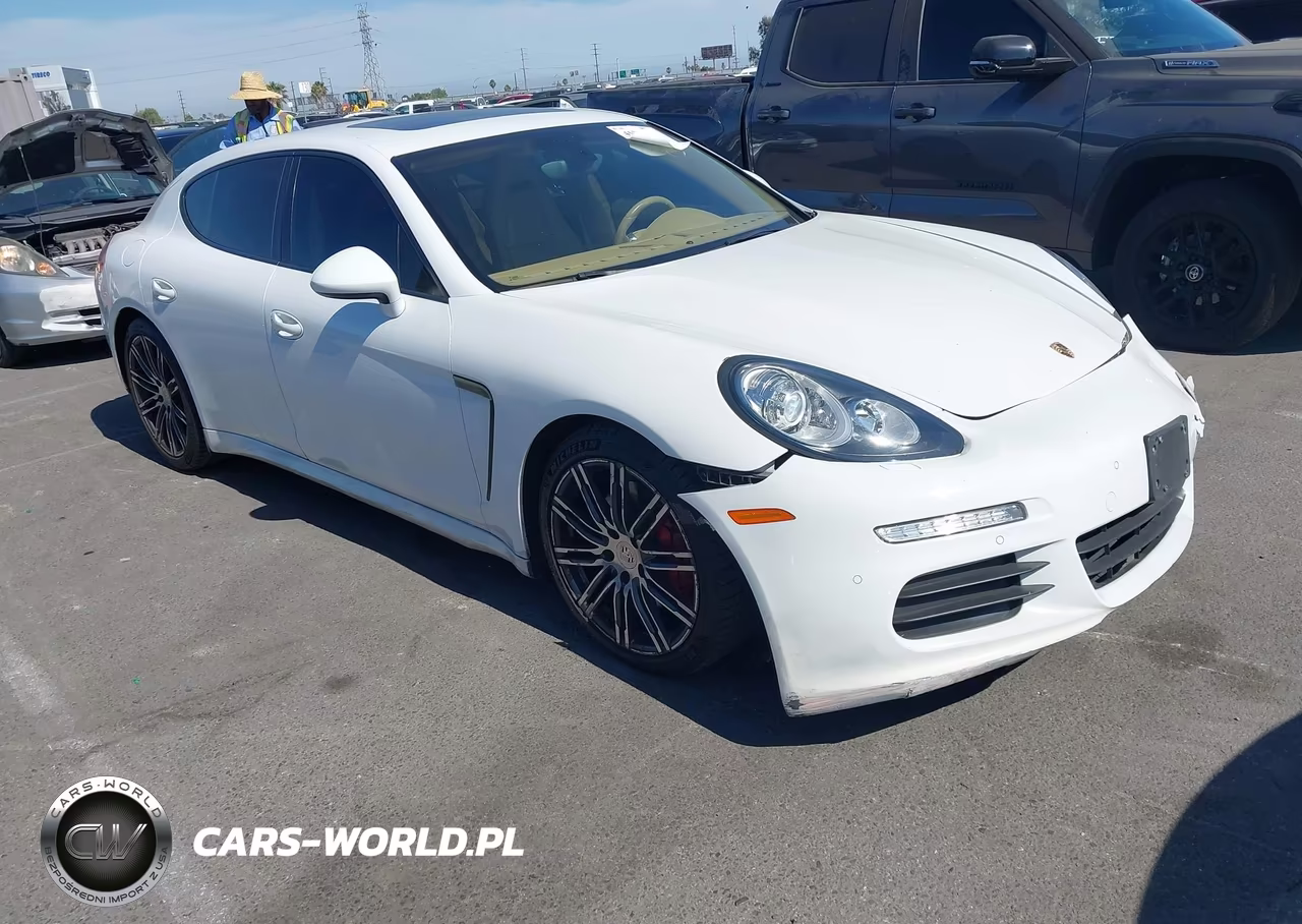 2015 Porsche Panamera 4 VIN:WP0AA2A7XFL001429 - 1