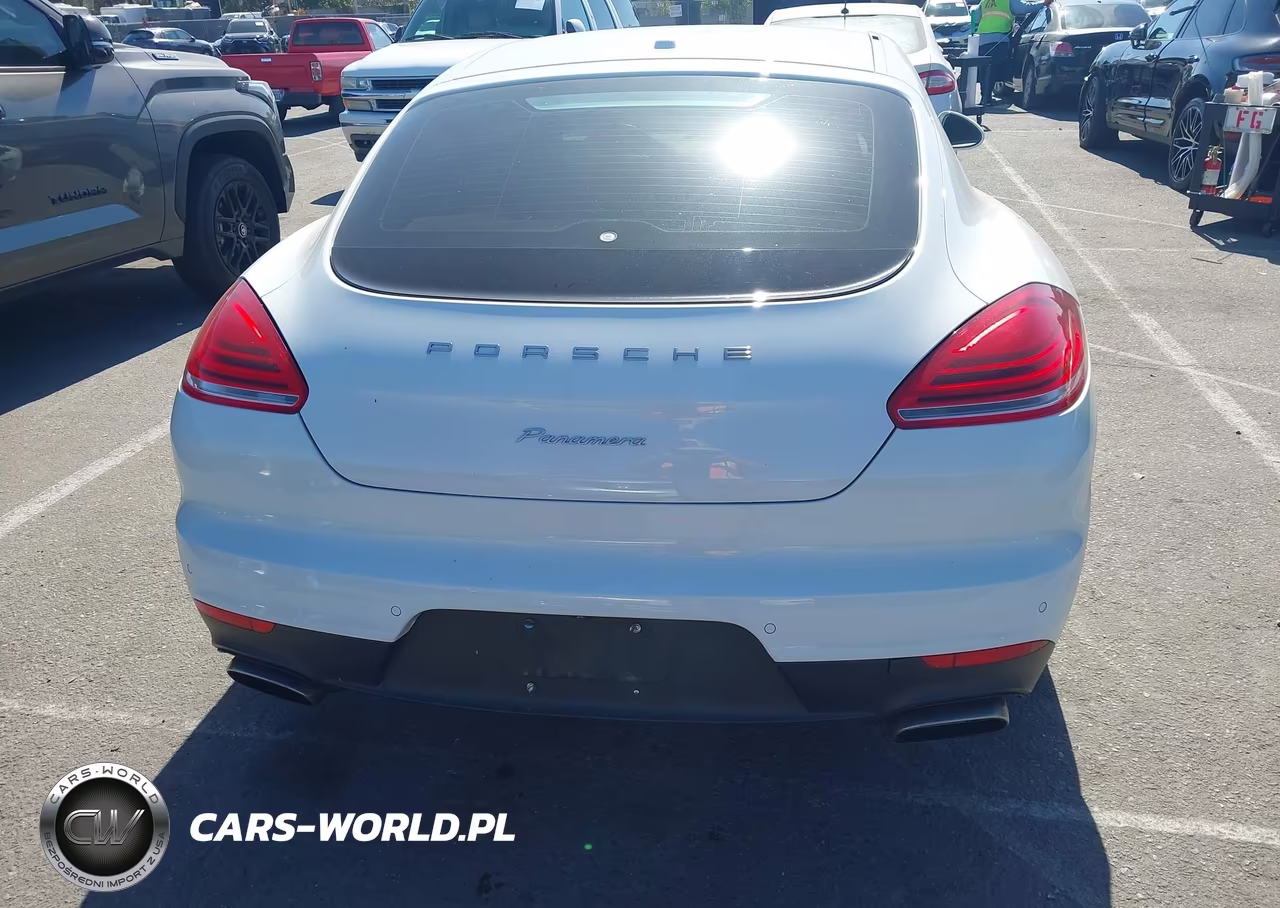 2015 Porsche Panamera 4 VIN:WP0AA2A7XFL001429 - 16