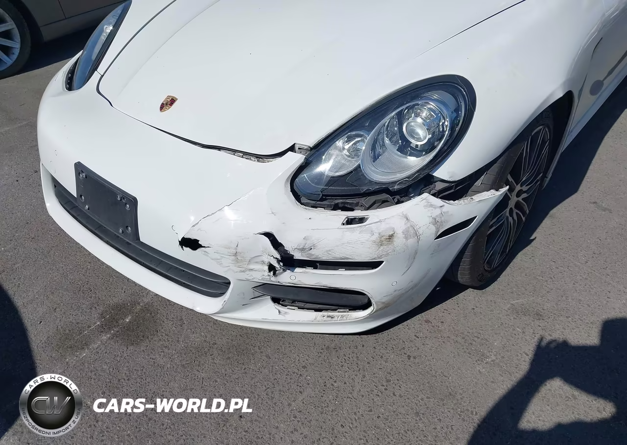 2015 Porsche Panamera 4 VIN:WP0AA2A7XFL001429 - 6