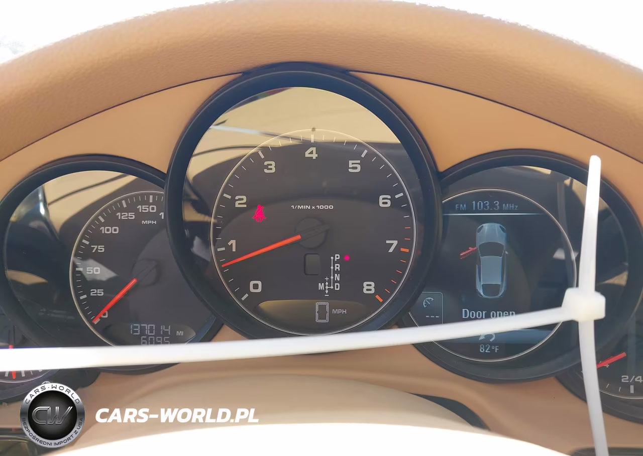 2015 Porsche Panamera 4 VIN:WP0AA2A7XFL001429 - 7