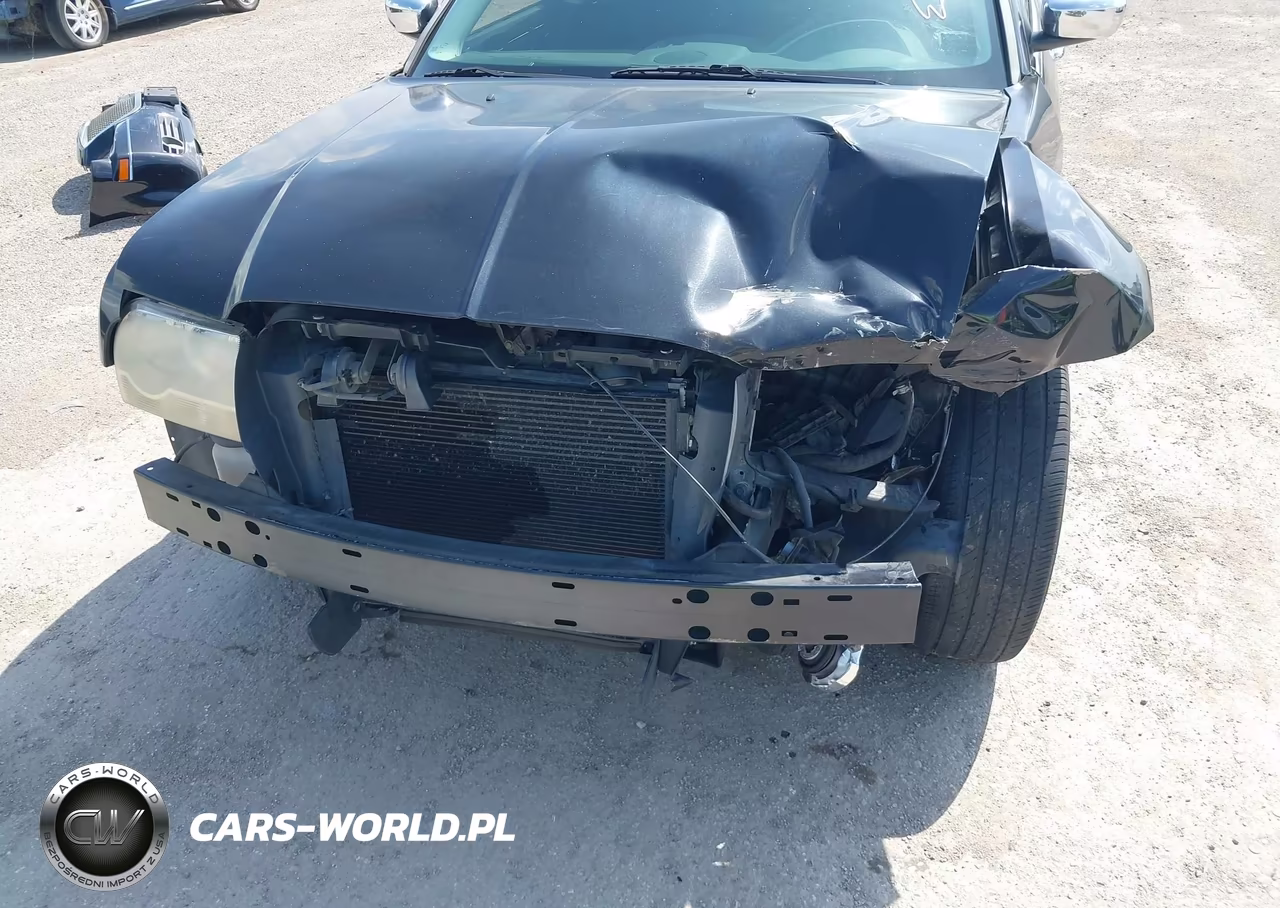 2010 Chrysler 300 Touring VIN:2C3CA4CD9AH208928 - 6