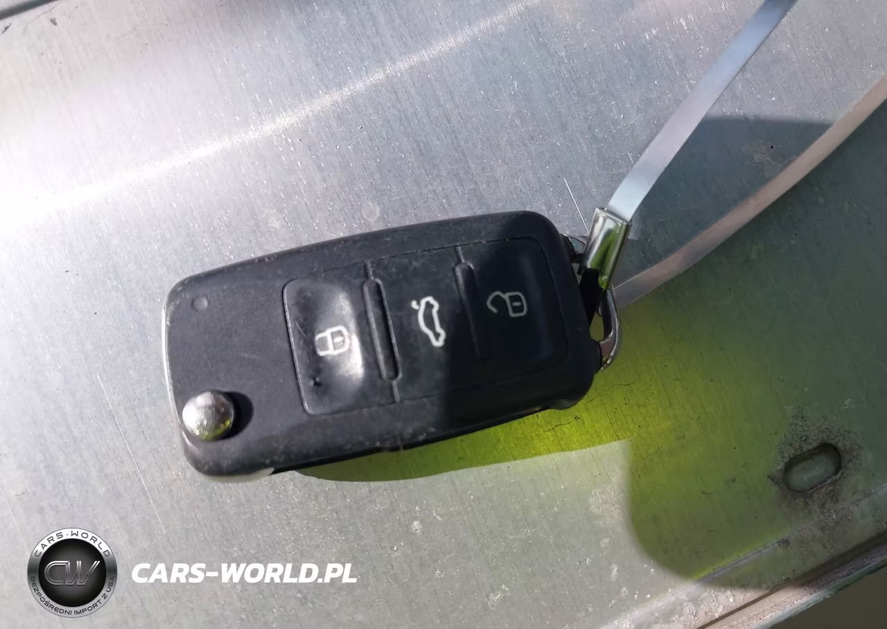 2015 Volkswagen Tiguan R-Line VIN:WVGBV7AX4FW099082 - 11