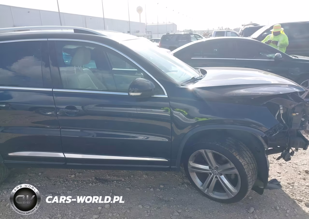 2015 Volkswagen Tiguan R-Line VIN:WVGBV7AX4FW099082 - 14