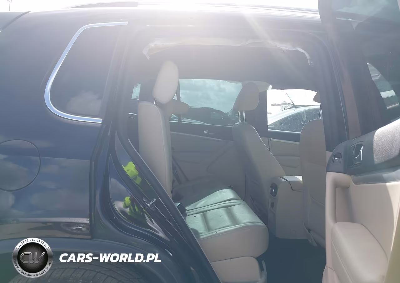 2015 Volkswagen Tiguan R-Line VIN:WVGBV7AX4FW099082 - 8