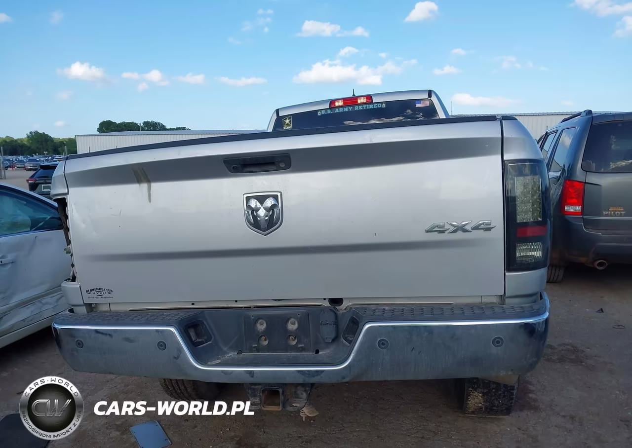 2018 Ram 2500 Tradesman 4X4 8' Box VIN:3C6UR5HL0JG222397 - 16