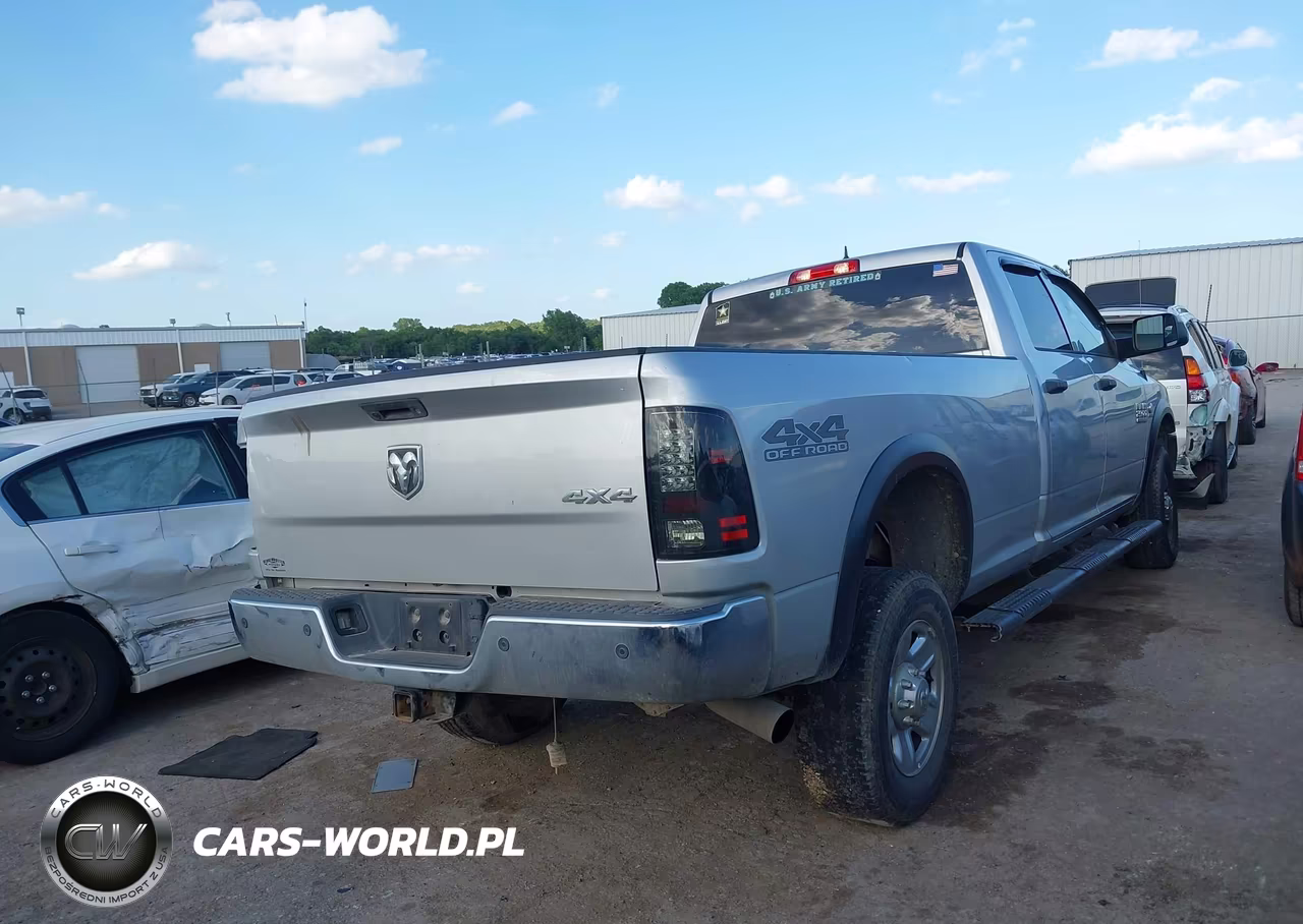 2018 Ram 2500 Tradesman 4X4 8' Box VIN:3C6UR5HL0JG222397 - 4