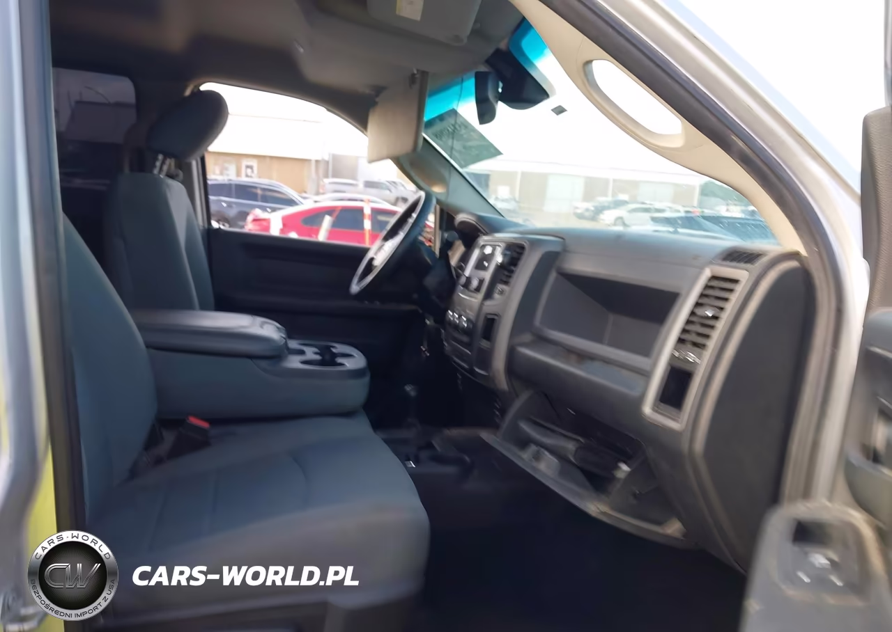 2018 Ram 2500 Tradesman 4X4 8' Box VIN:3C6UR5HL0JG222397 - 5