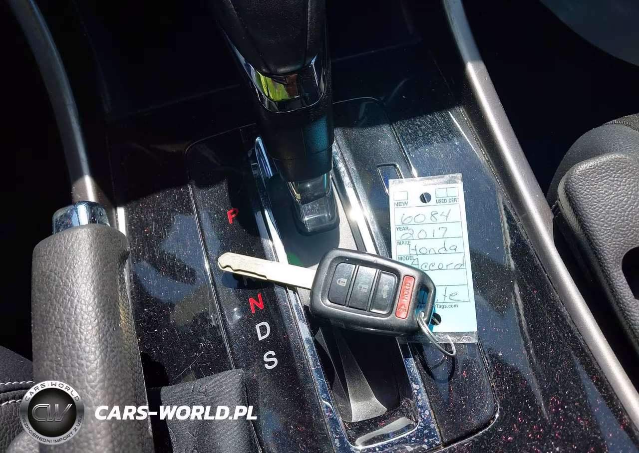 2017 Honda Accord Sport VIN:1HGCR2F52HA073511 - 11