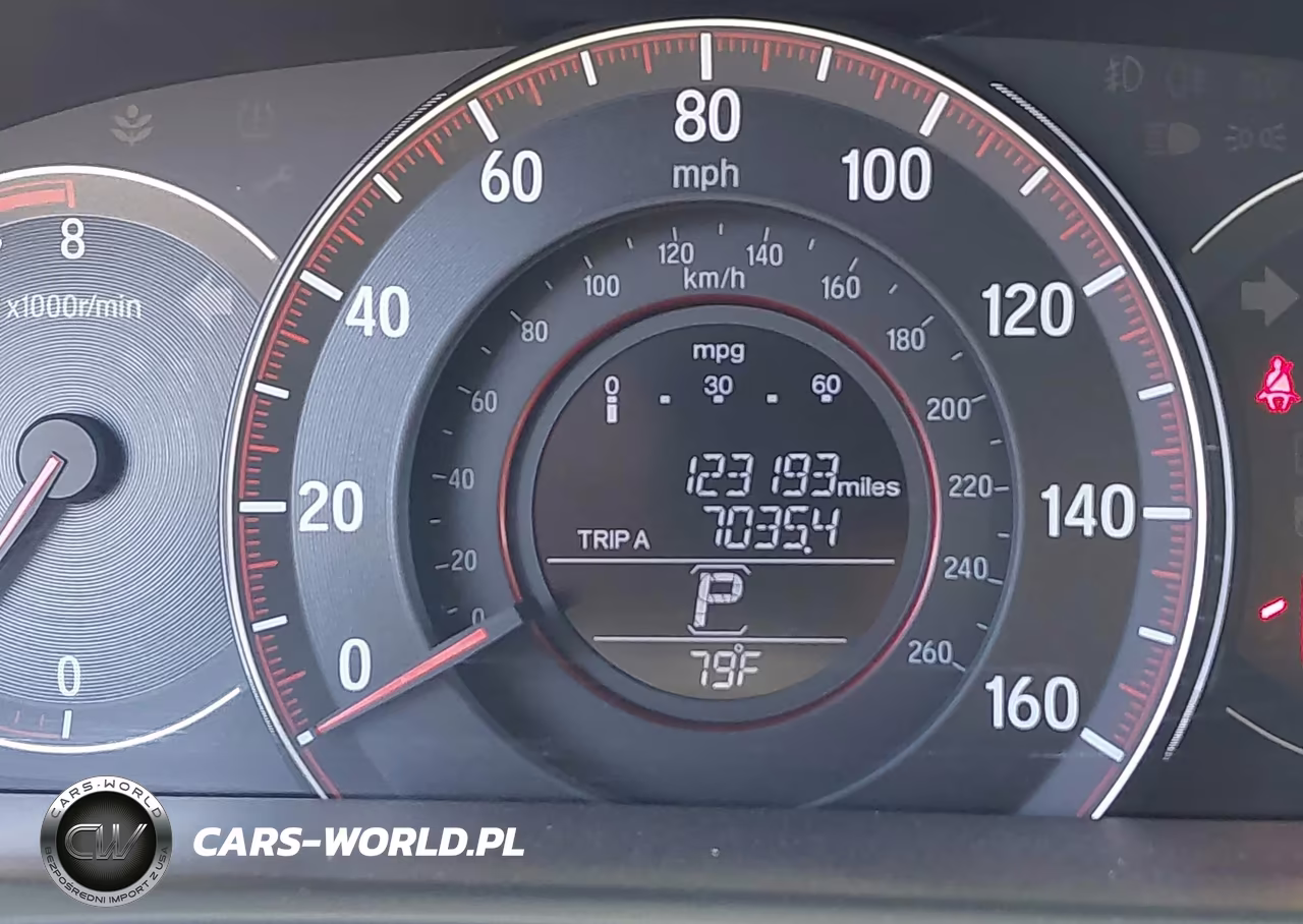 2017 Honda Accord Sport VIN:1HGCR2F52HA073511 - 16