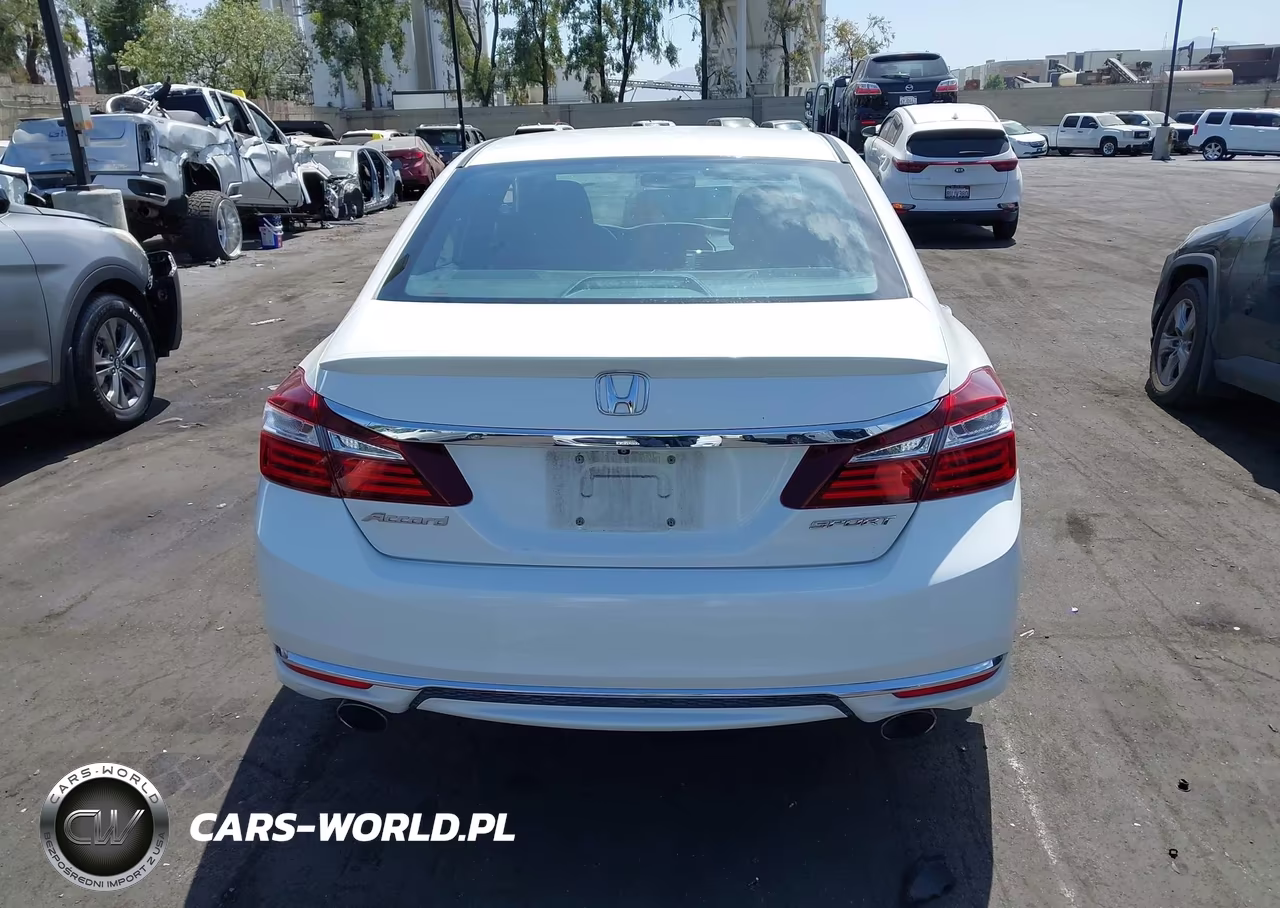 2017 Honda Accord Sport VIN:1HGCR2F52HA073511 - 17