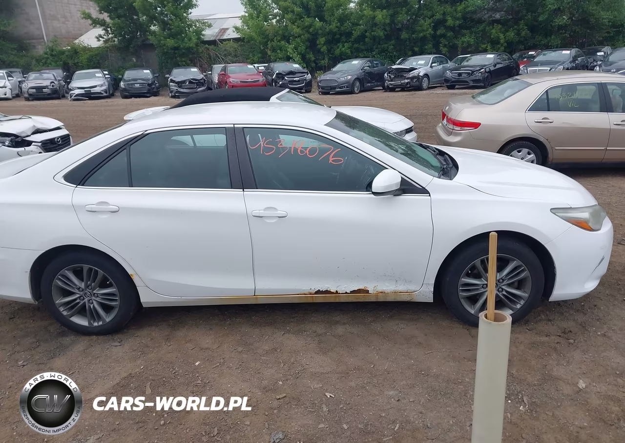 2015 Toyota Camry Se VIN:4T1BF1FK9FU888928 - 13