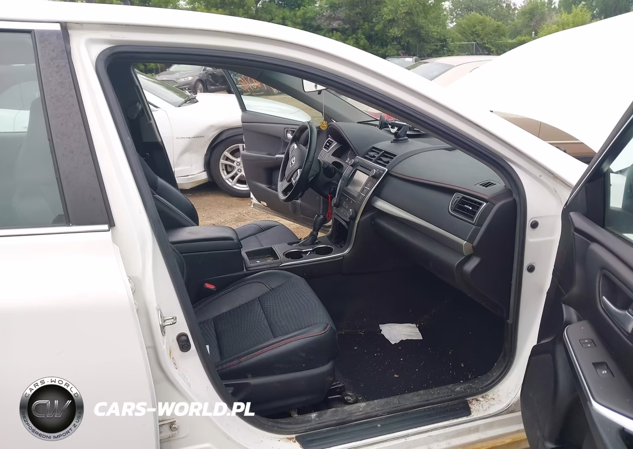 2015 Toyota Camry Se VIN:4T1BF1FK9FU888928 - 5