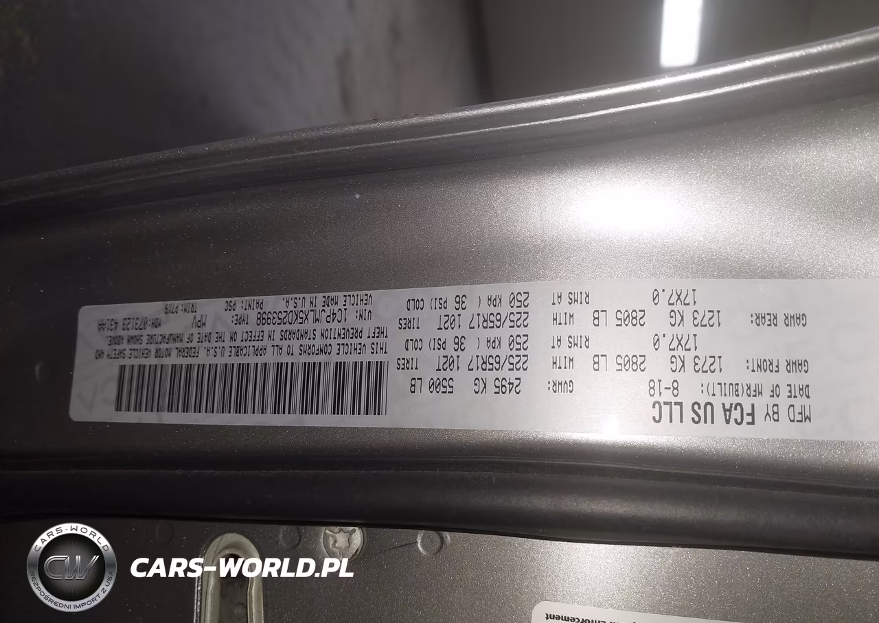 2019 Jeep Cherokee Latitude Plus 4X4 VIN:1C4PJMLX5KD253998 - 9