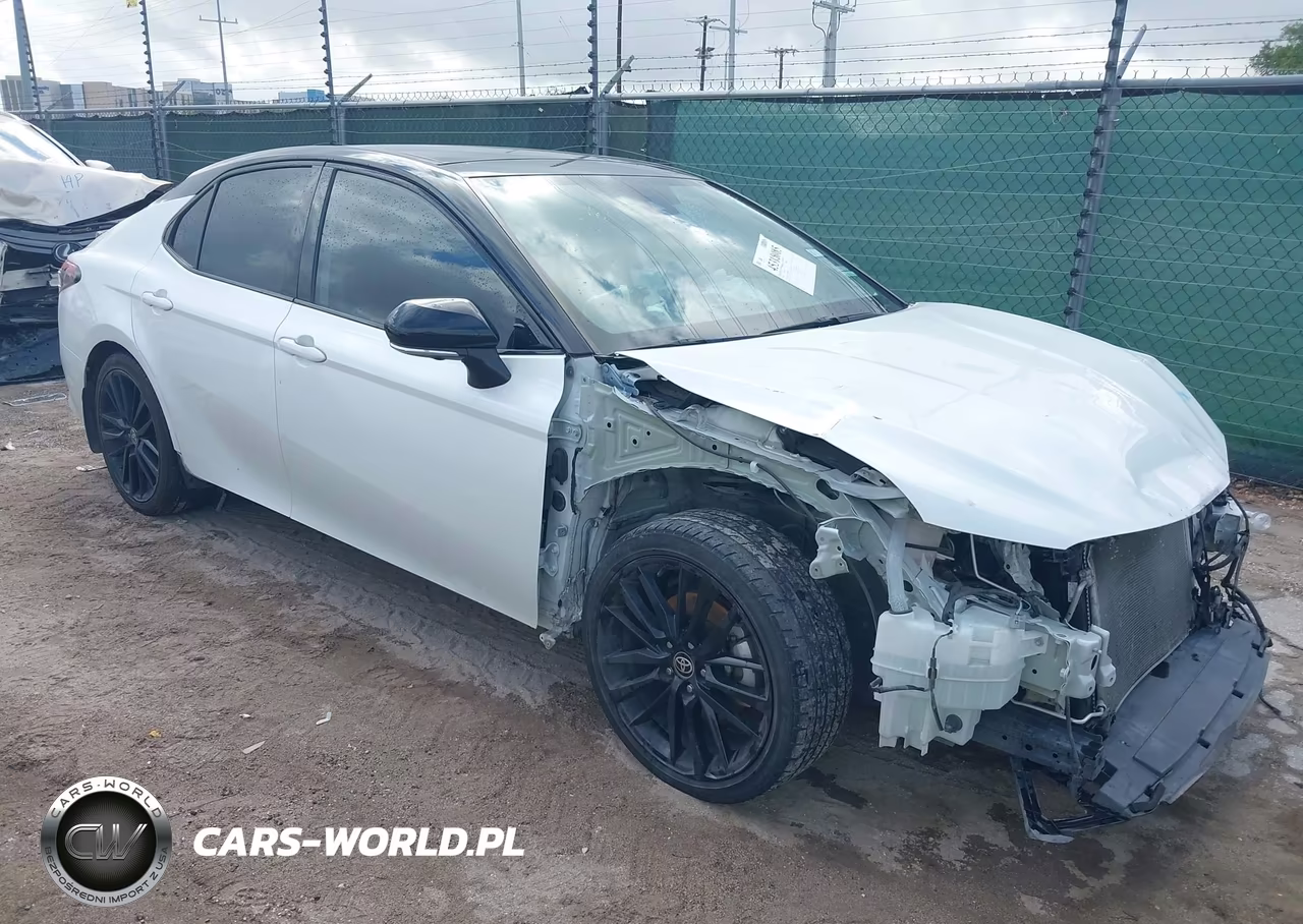 2022 Toyota Camry Xse V6 – zdjęcie 1 z 16