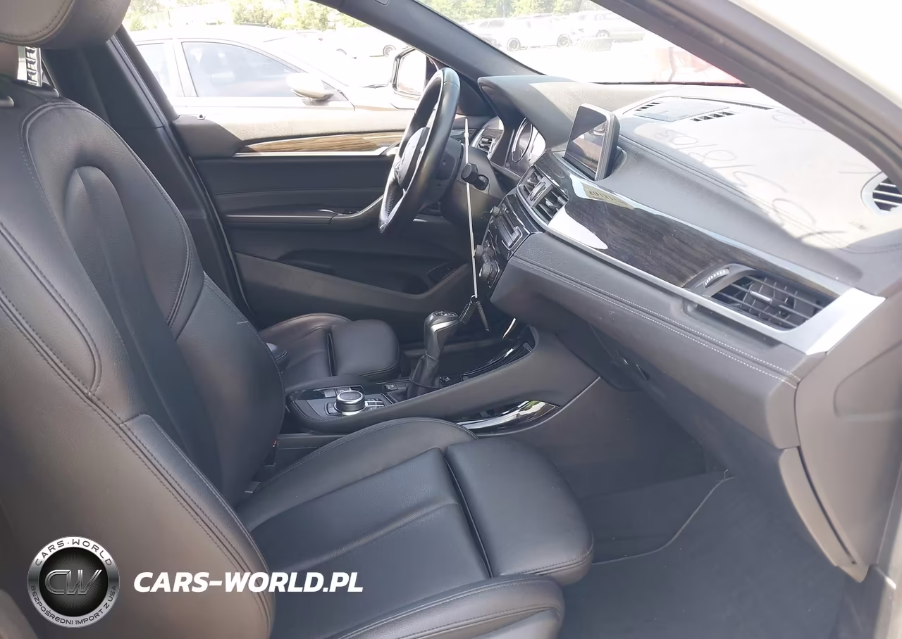 2018 BMW X2 xDrive28I VIN:WBXYJ5C36JEF76995 - 5