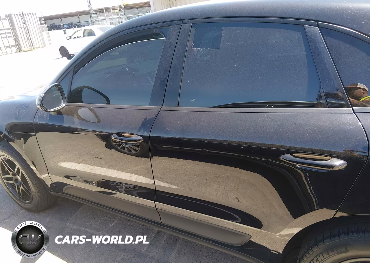 2018 Porsche Macan VIN:WP1AA2A52JLB21098 - 14