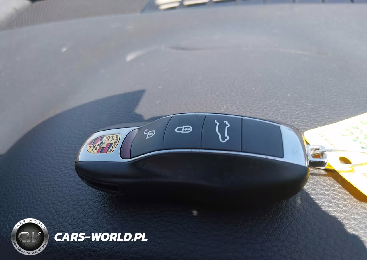 2016 Porsche Cayenne VIN:WP1AA2A25GLA04887 - 11