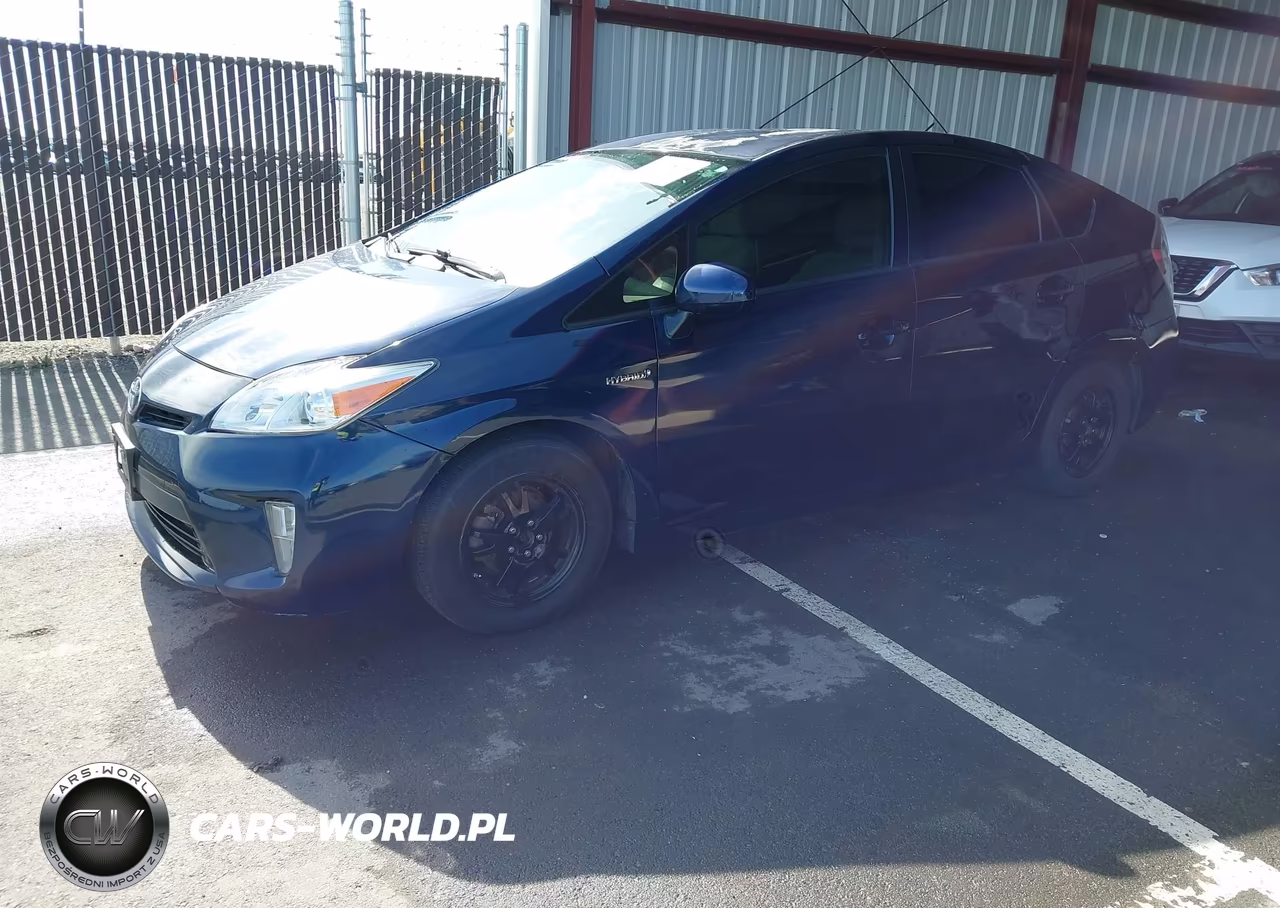 2013 Toyota Prius Two VIN:JTDKN3DU5D1645686 - 2