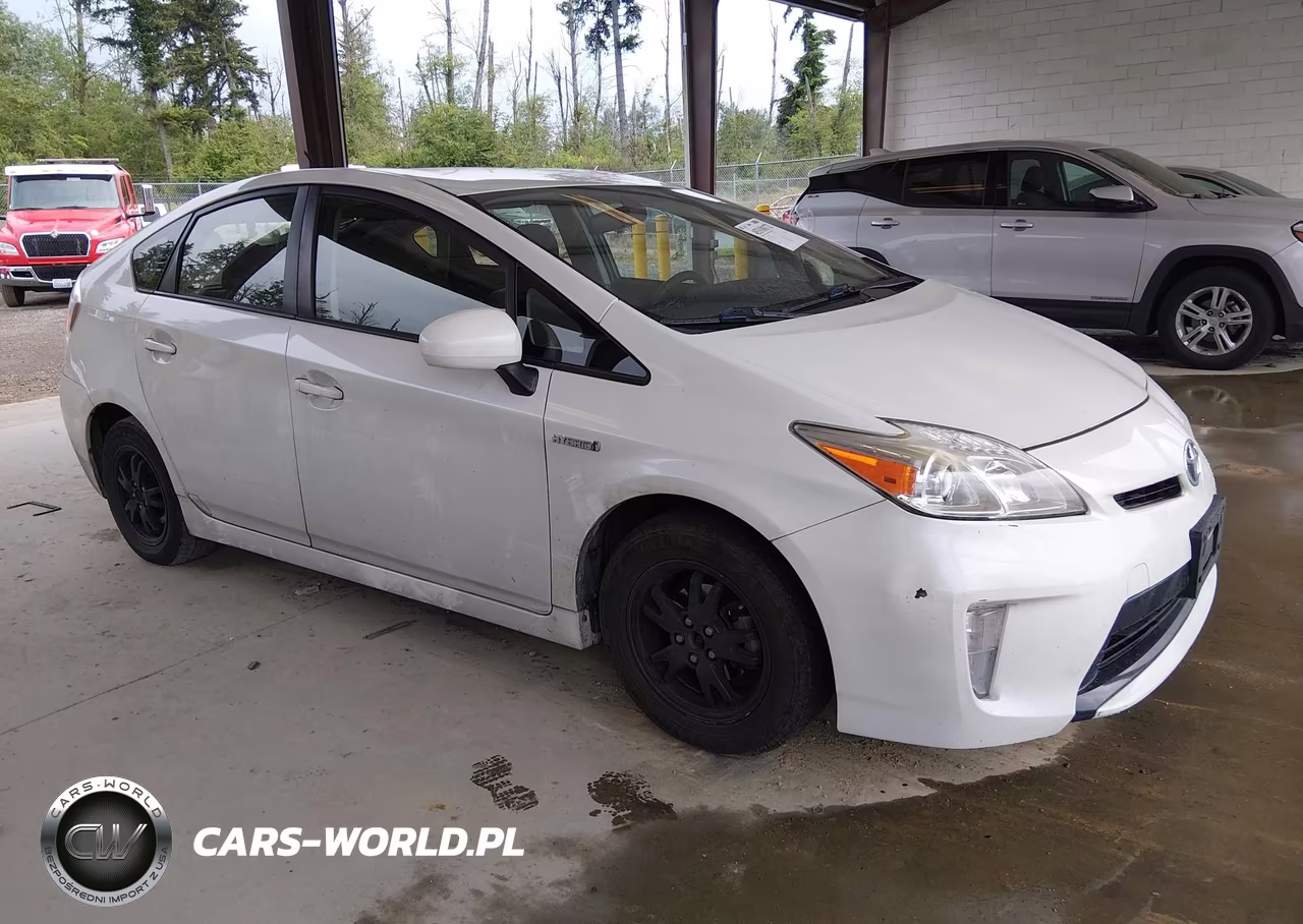 2015 Toyota Prius Two – zdjęcie 1 z 16