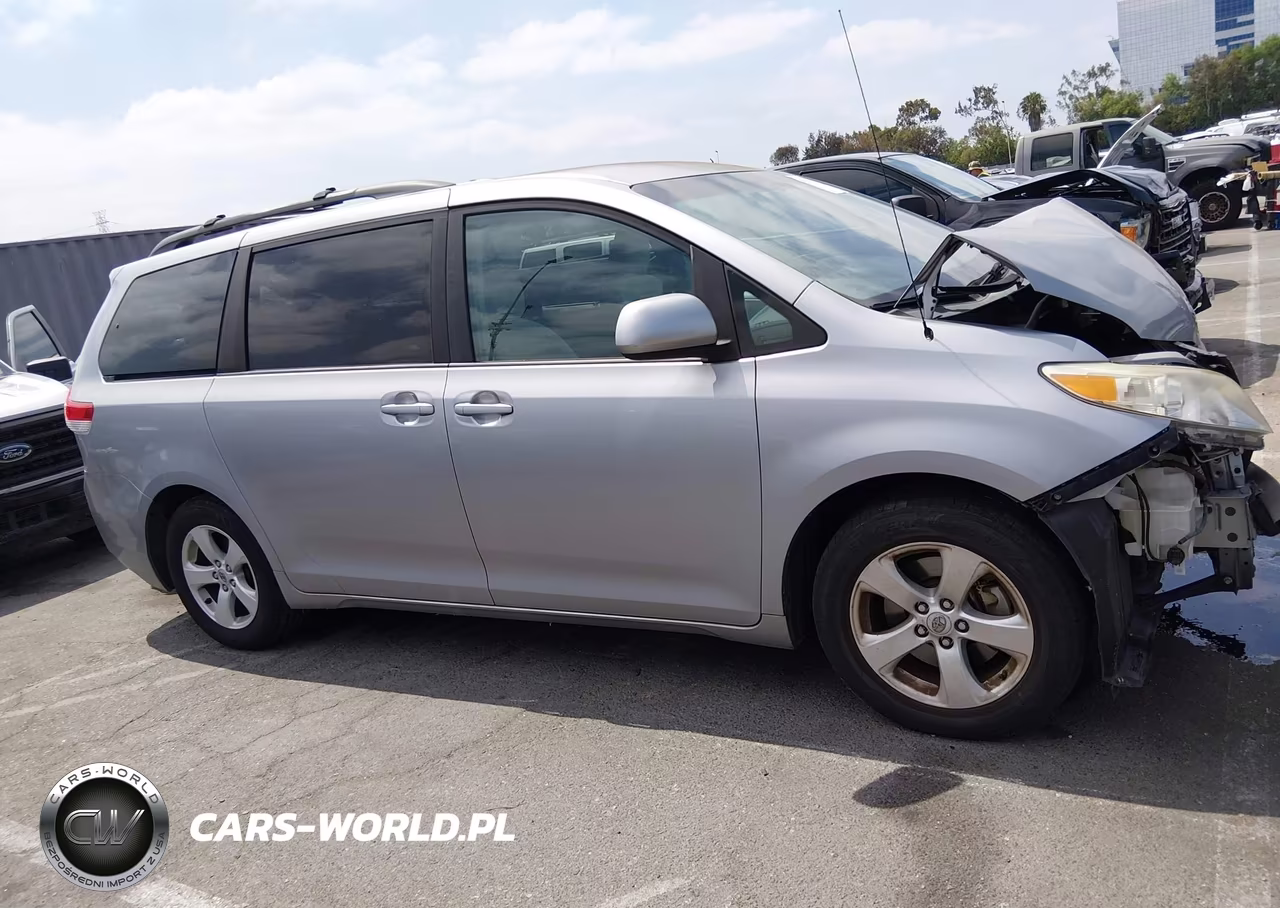 2013 Toyota Sienna Le V6 8 Passenger VIN:5TDKK3DC7DS280818 - 13