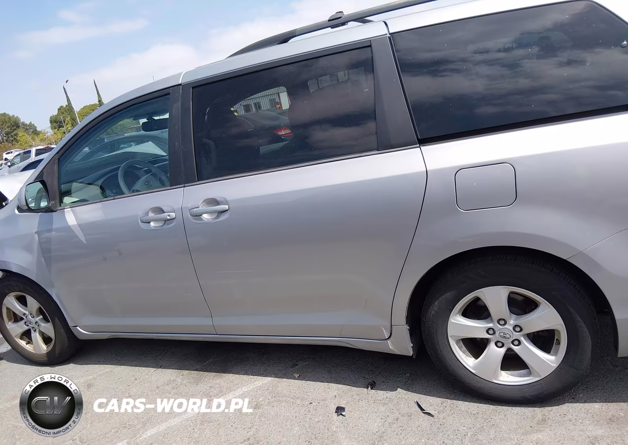 2013 Toyota Sienna Le V6 8 Passenger VIN:5TDKK3DC7DS280818 - 14