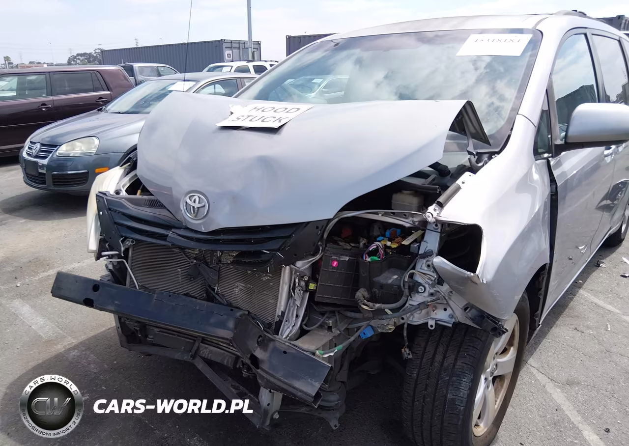 2013 Toyota Sienna Le V6 8 Passenger VIN:5TDKK3DC7DS280818 - 18