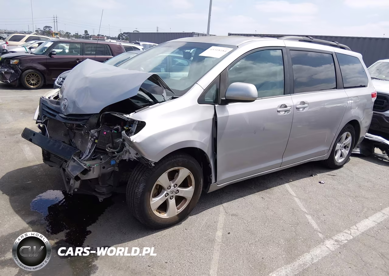 2013 Toyota Sienna Le V6 8 Passenger VIN:5TDKK3DC7DS280818 - 2