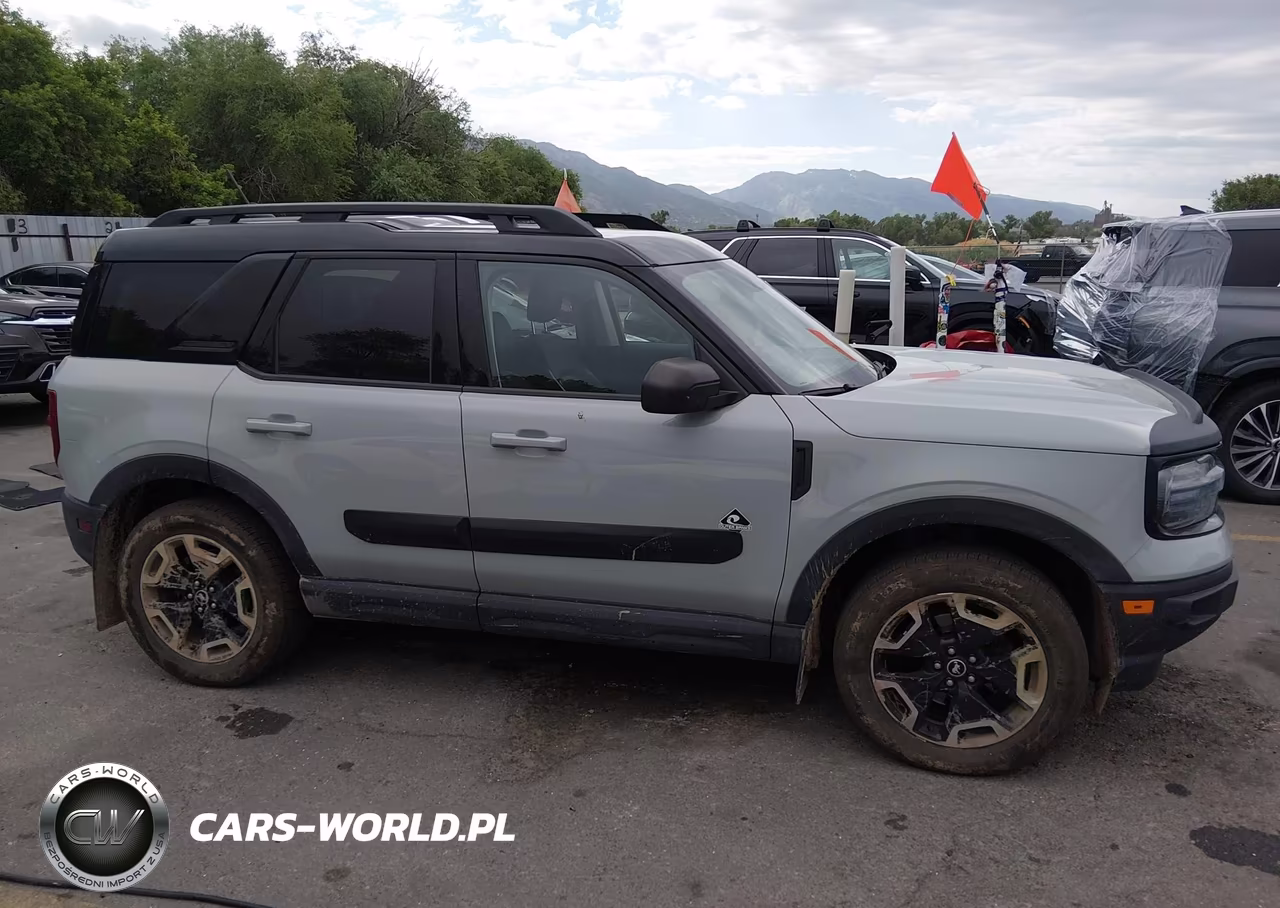 2022 Ford Bronco Sport Outer Banks VIN:3FMCR9C62NRE23267 - 13