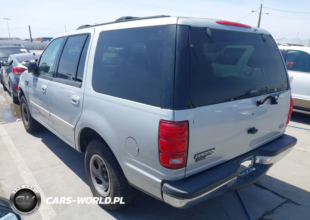 2002 Ford Expedition Xlt VIN:1FMRU15W62LA03884 - 3