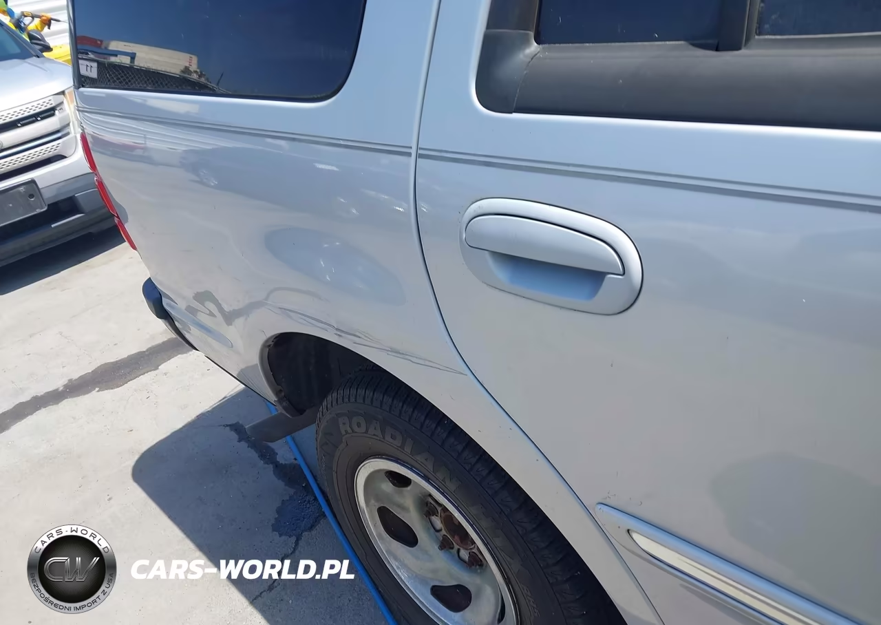 2002 Ford Expedition Xlt VIN:1FMRU15W62LA03884 - 6