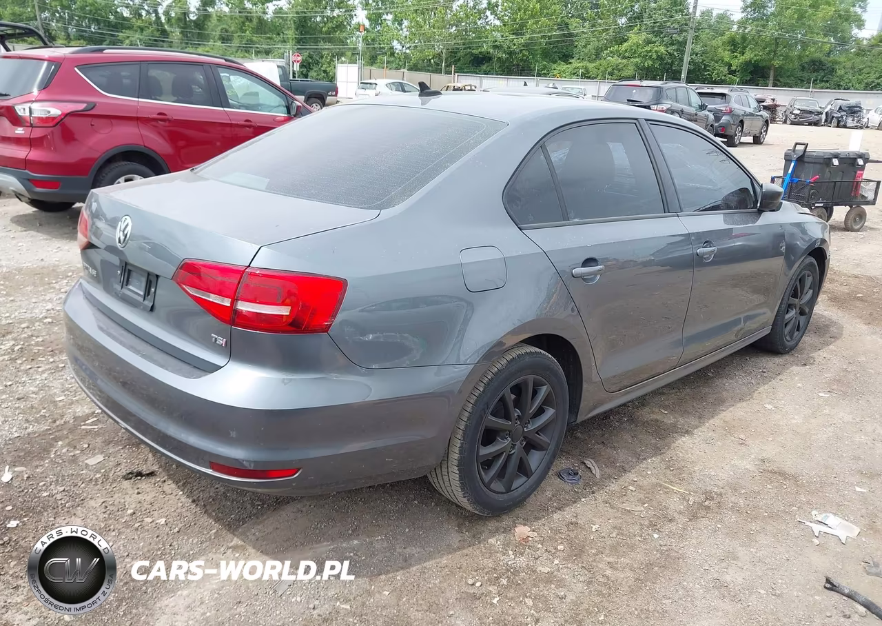 2015 Volkswagen Jetta 1.8T Se VIN:3VWD17AJ9FM267428 - 4