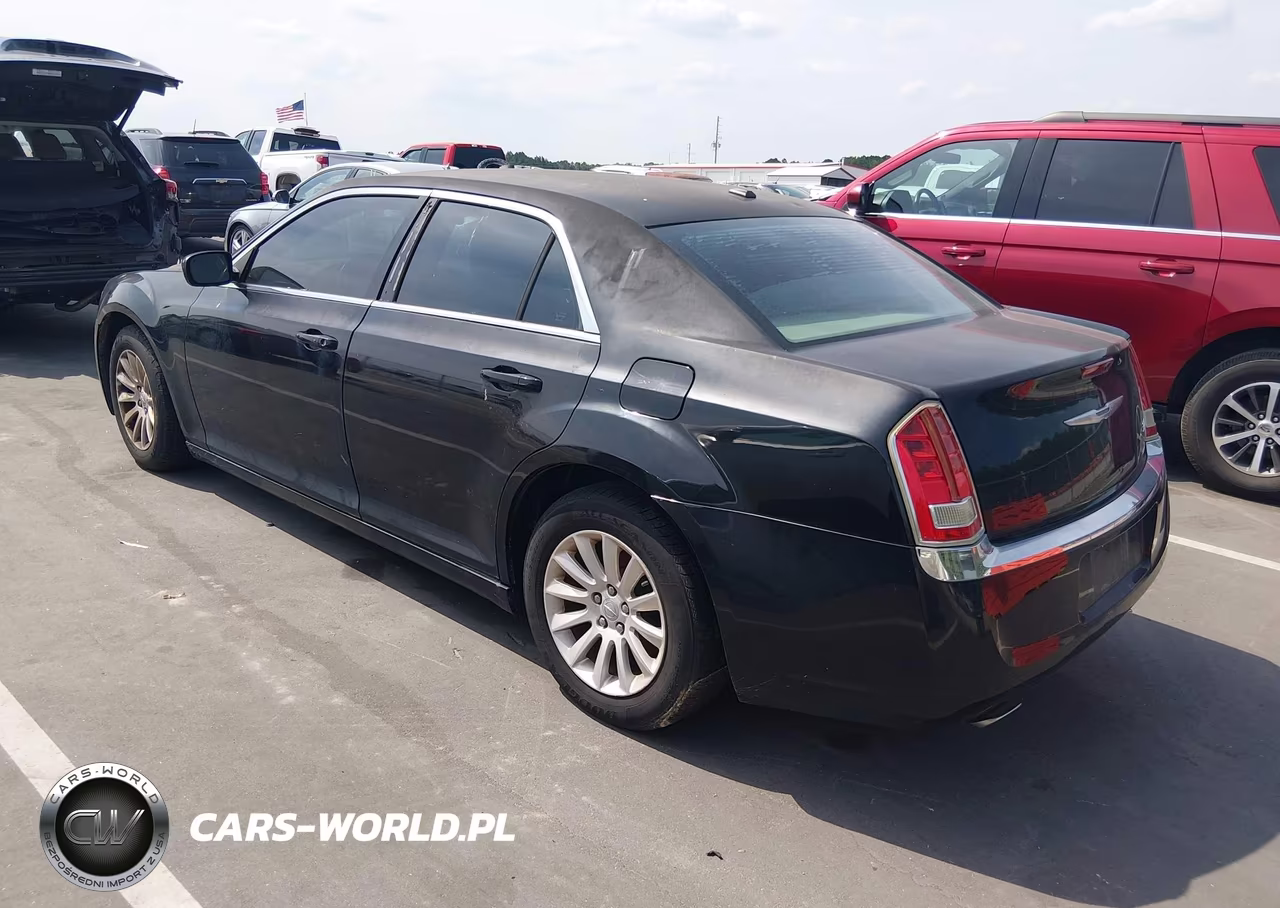 2012 Chrysler 300 VIN:2C3CCAAG5CH263725 - 3