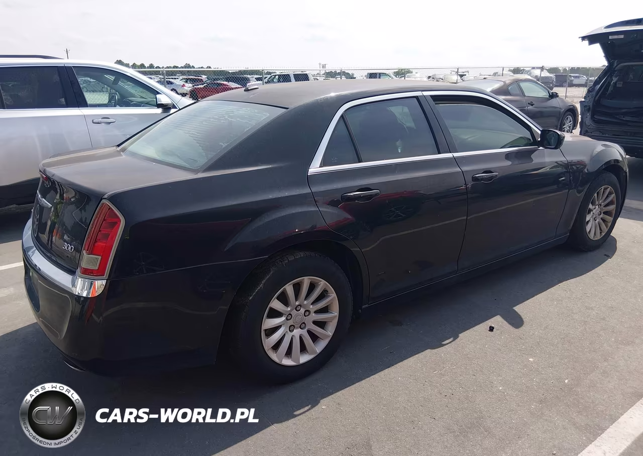 2012 Chrysler 300 VIN:2C3CCAAG5CH263725 - 4