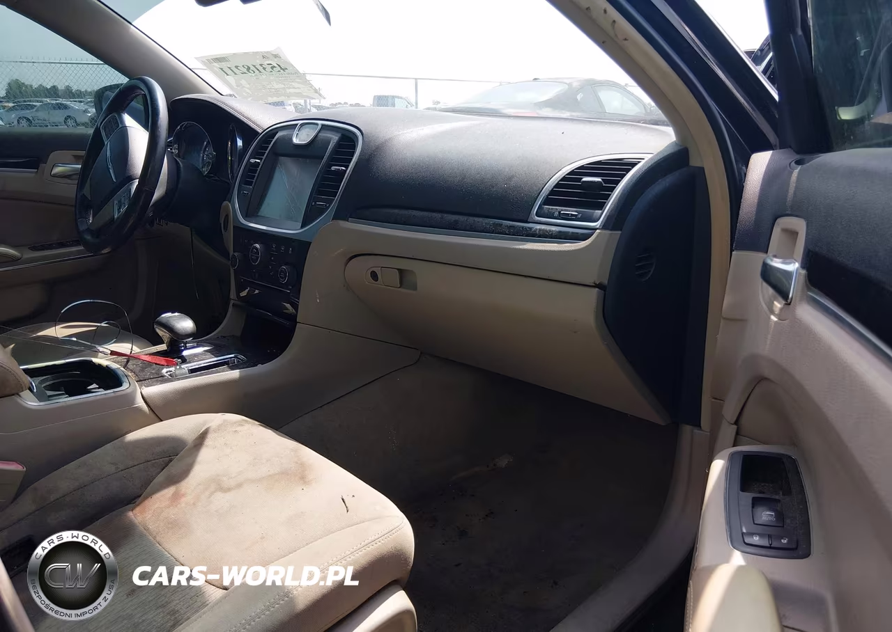 2012 Chrysler 300 VIN:2C3CCAAG5CH263725 - 5