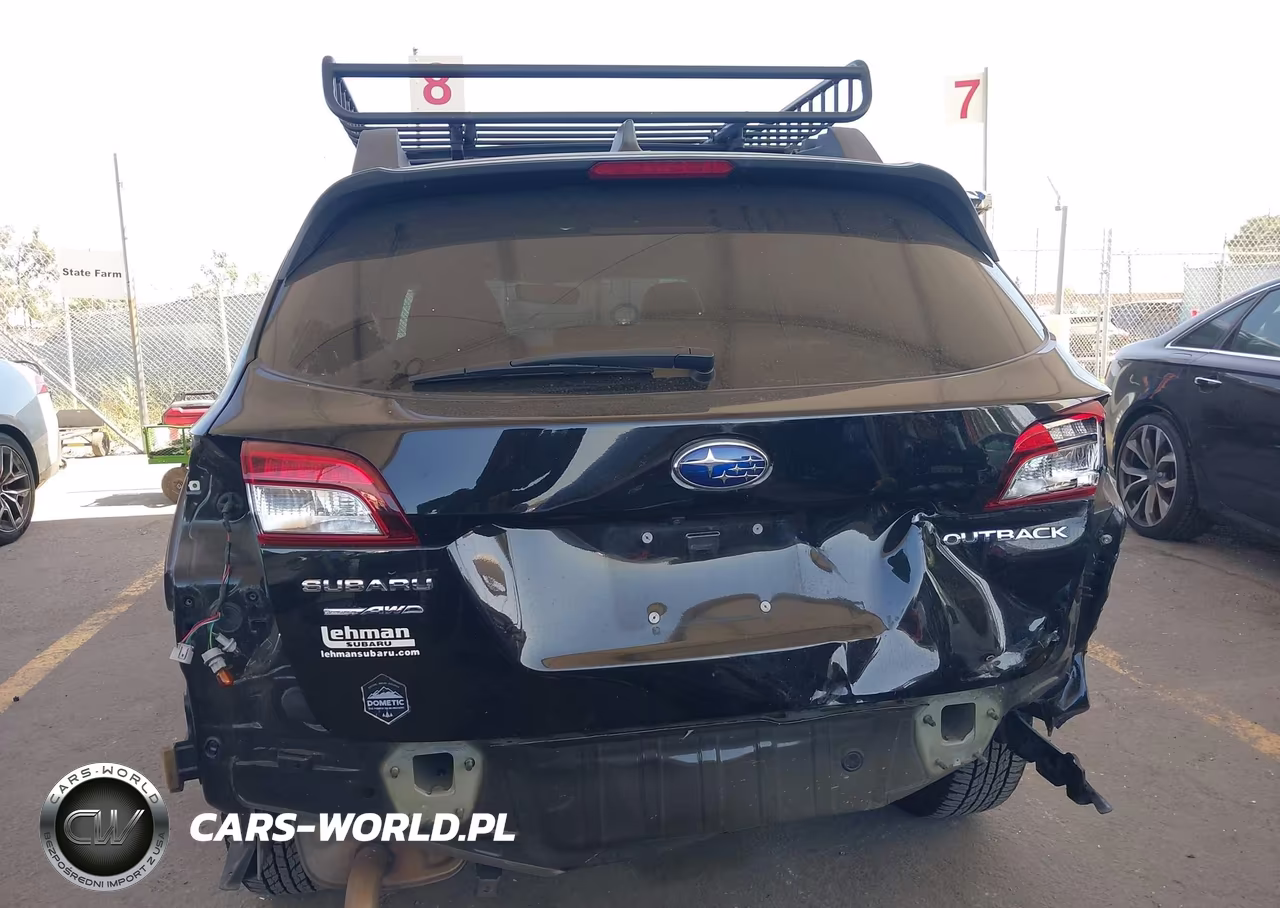 2018 Subaru Outback 2.5I Premium VIN:4S4BSACC0J3386896 - 17