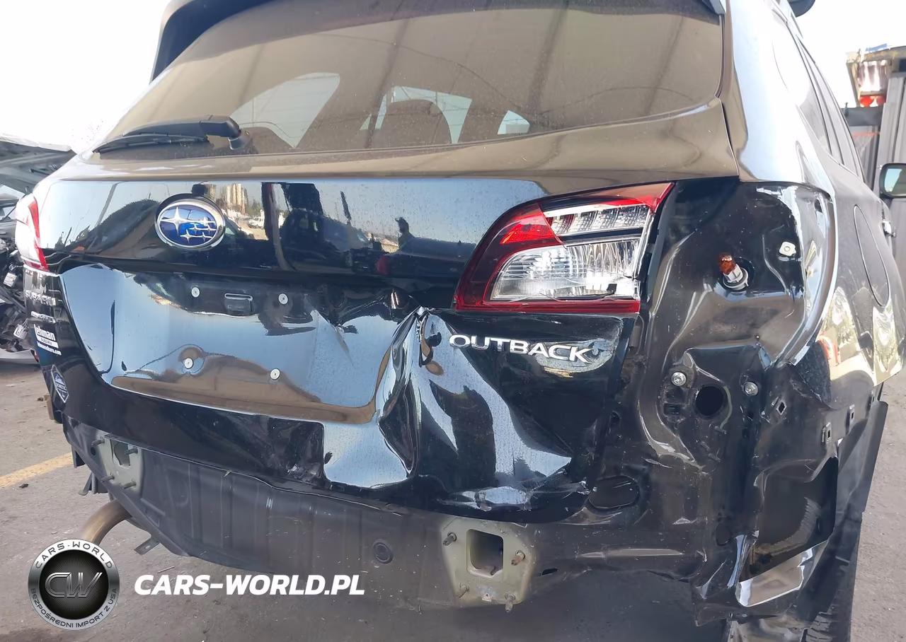 2018 Subaru Outback 2.5I Premium VIN:4S4BSACC0J3386896 - 6