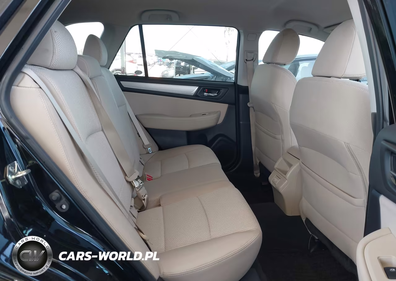 2018 Subaru Outback 2.5I Premium VIN:4S4BSACC0J3386896 - 8