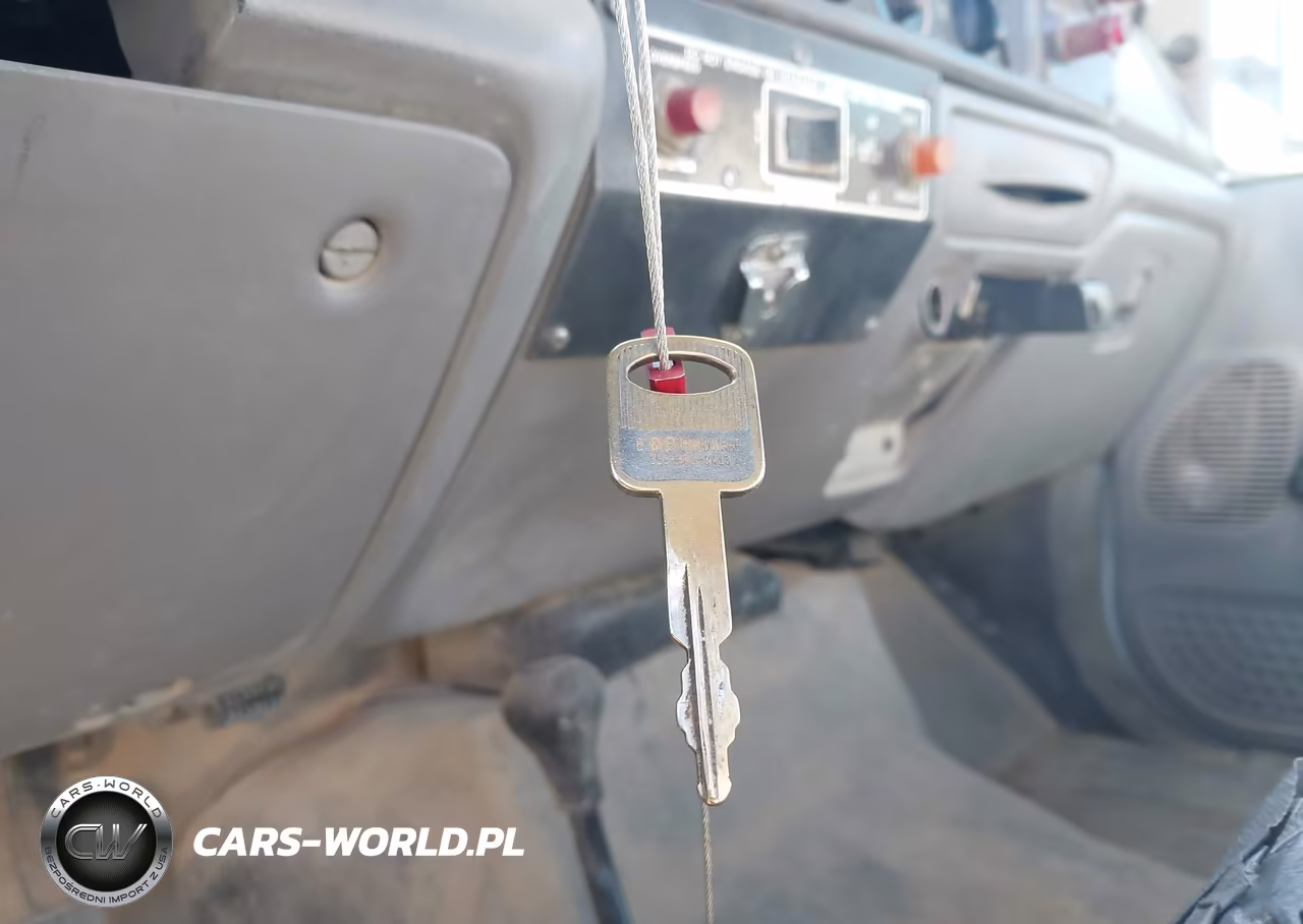 1999 Ford F-350 VIN:1FDWF37S3XEB80133 - 10