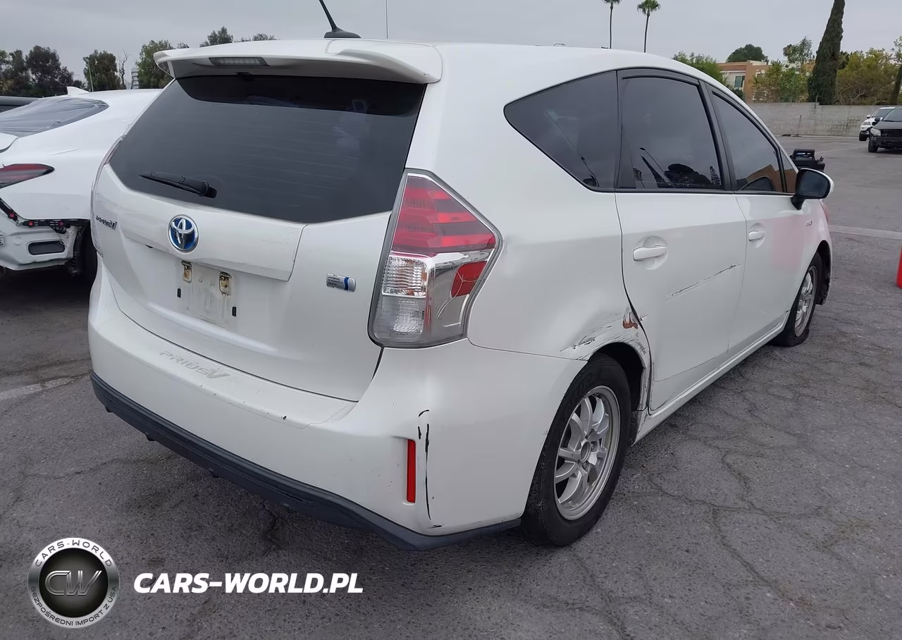 2016 Toyota Prius V Three VIN:JTDZN3EU2GJ044186 - 4