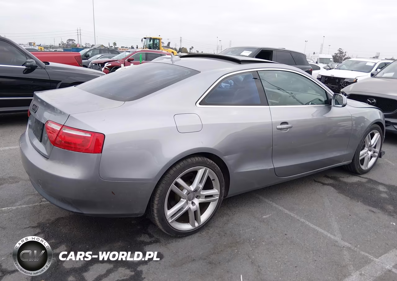2011 Audi A5 2.0T Premium VIN:WAUCFAFR3BA004559 - 4