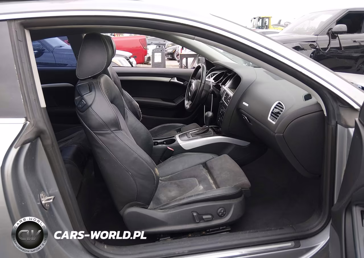 2011 Audi A5 2.0T Premium VIN:WAUCFAFR3BA004559 - 5