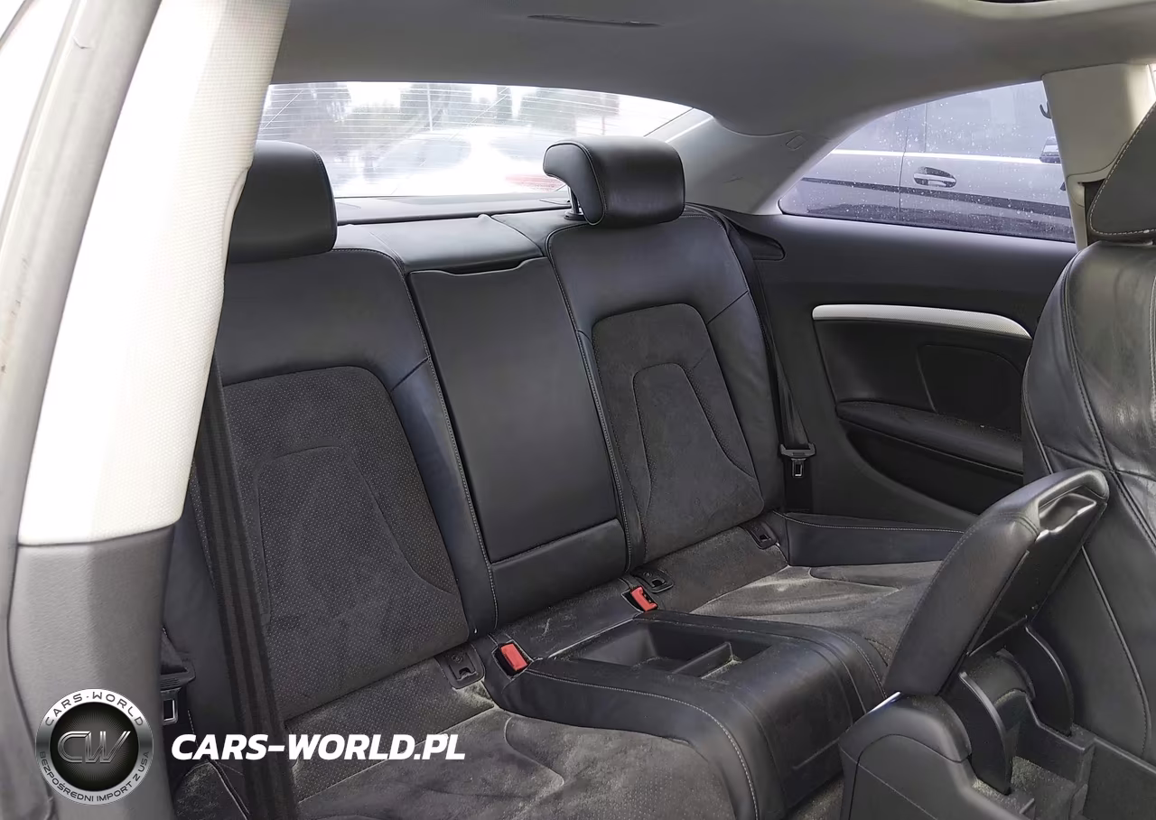 2011 Audi A5 2.0T Premium VIN:WAUCFAFR3BA004559 - 8