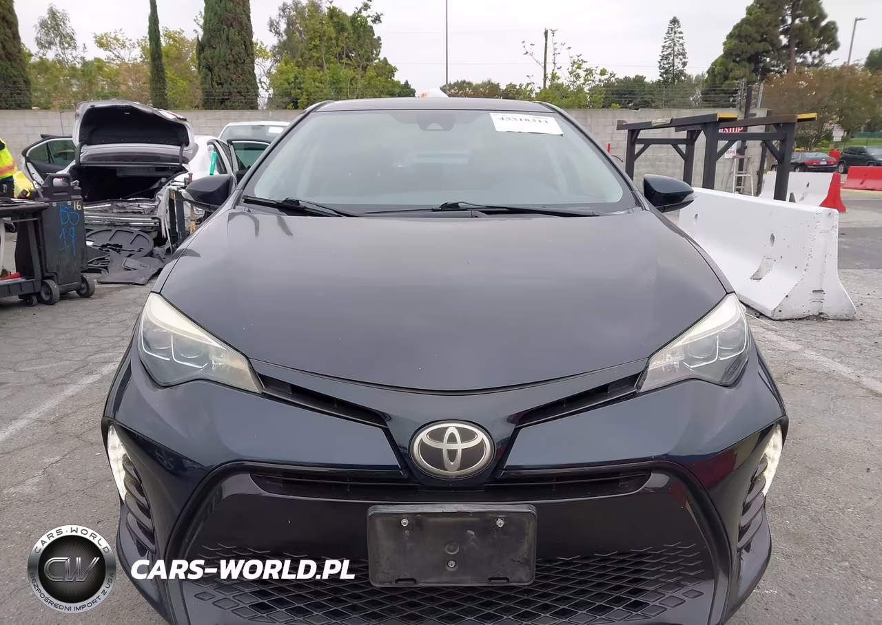 2018 Toyota Corolla Se VIN:5YFBURHE8JP775610 - 12