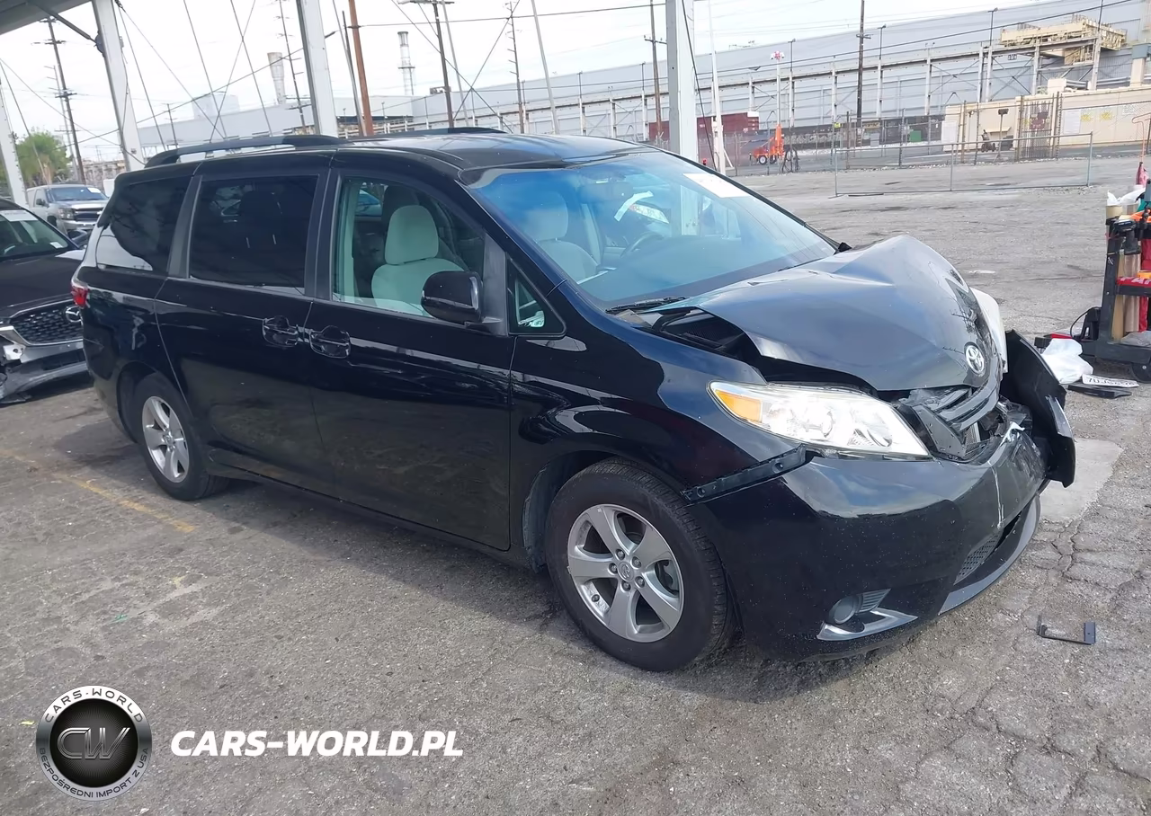 2016 Toyota Sienna Le 8 Passenger