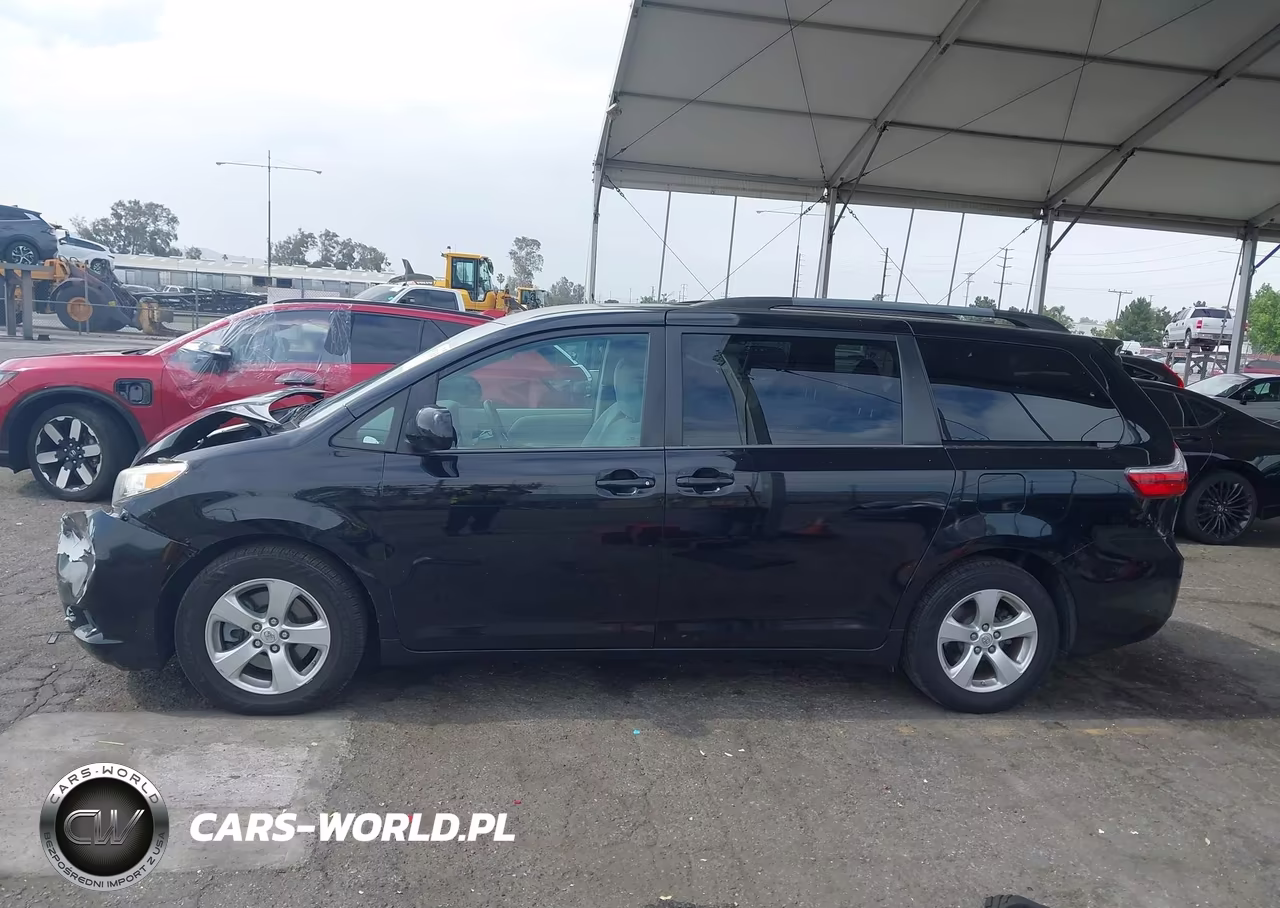 2016 Toyota Sienna Le 8 Passenger VIN:5TDKK3DC8GS730531 - 14
