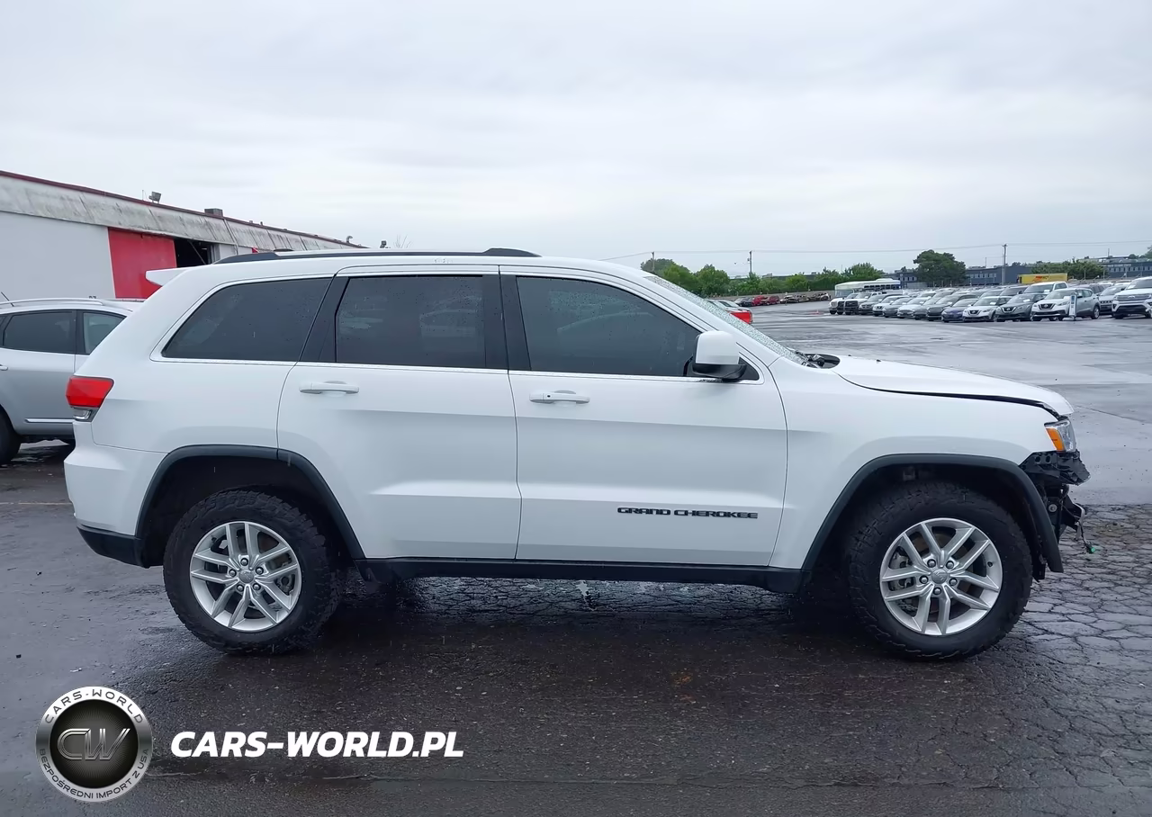 2017 Jeep Grand Cherokee Laredo 4X4 VIN:1C4RJFAG6HC959237 - 14