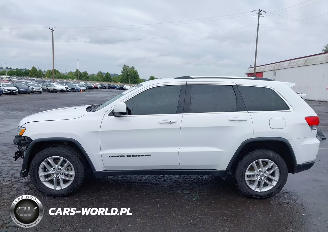 2017 Jeep Grand Cherokee Laredo 4X4 VIN:1C4RJFAG6HC959237 - 15