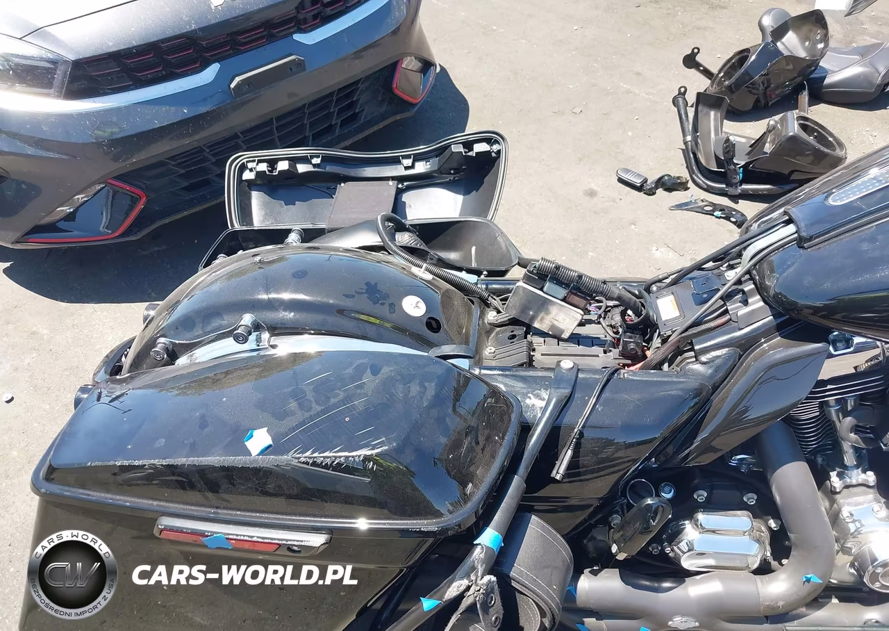2016 Harley-Davidson Fltrx Road Glide VIN:1HD1KHM38GB617306 - 15