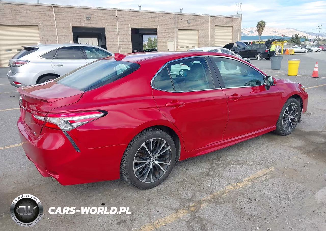 2019 Toyota Camry Se VIN:4T1B11HK3KU159975 - 4