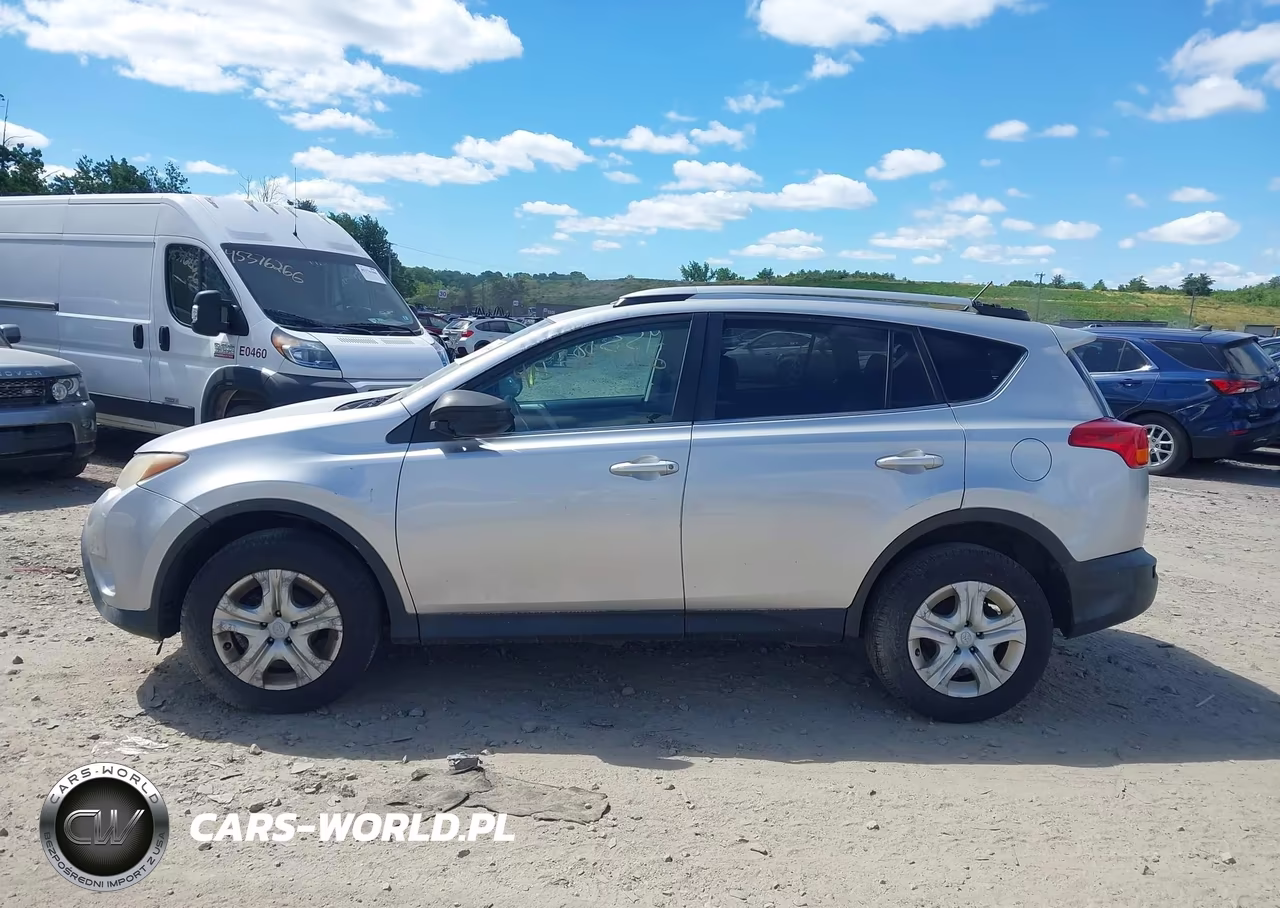 2015 Toyota Rav4 Le VIN:2T3BFREV7FW288782 - 14